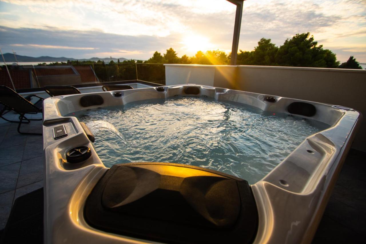 Azzurro - With Private Rooftop Jacuzzi Appartement *